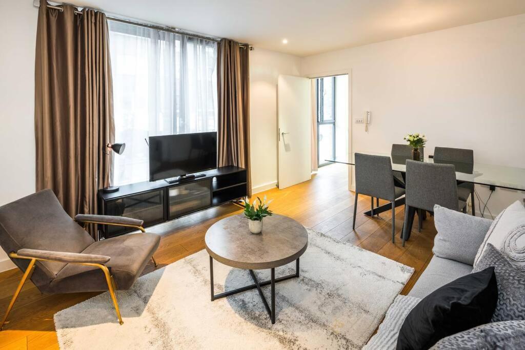 Chic And Spacious Flat Near Bond Street Apartment Londra Exterior foto