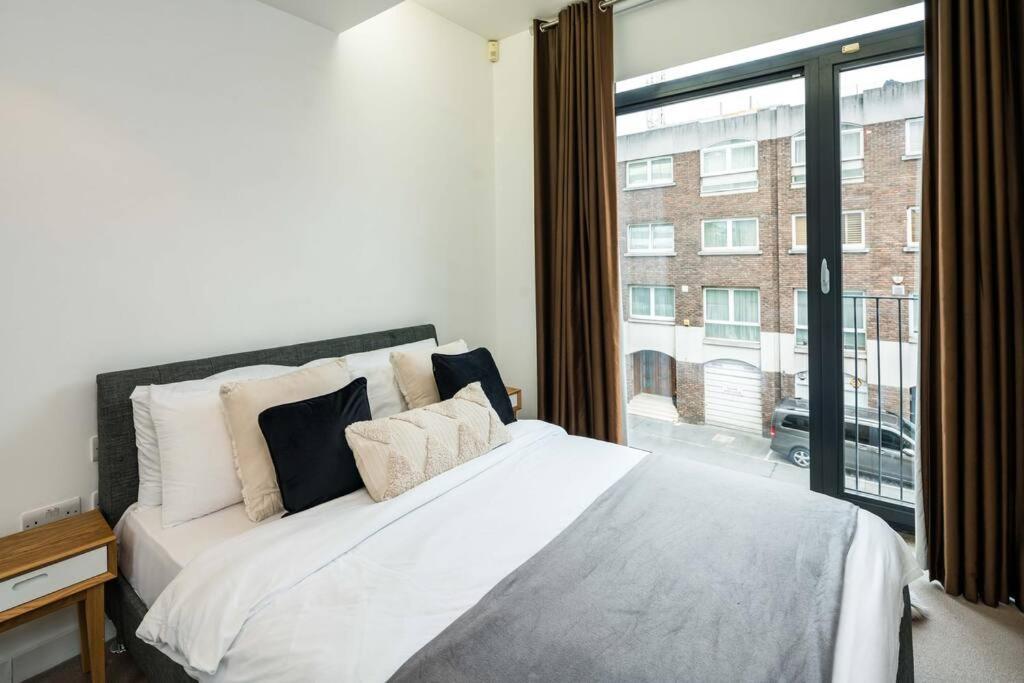 Chic And Spacious Flat Near Bond Street Apartment Londra Exterior foto