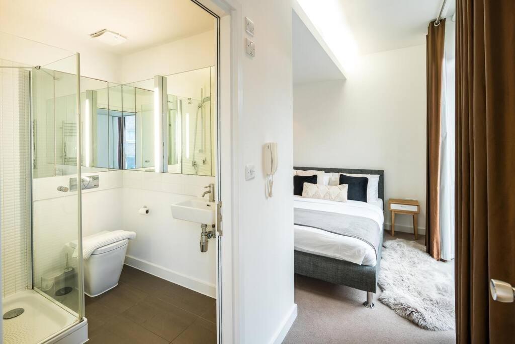 Chic And Spacious Flat Near Bond Street Apartment Londra Exterior foto