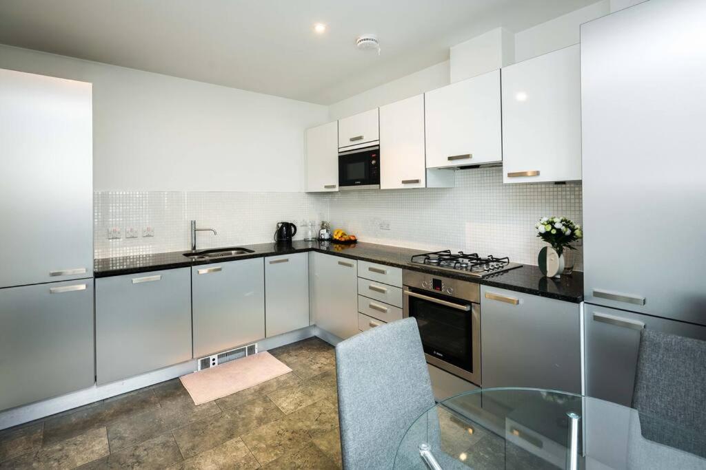Chic And Spacious Flat Near Bond Street Apartment Londra Exterior foto